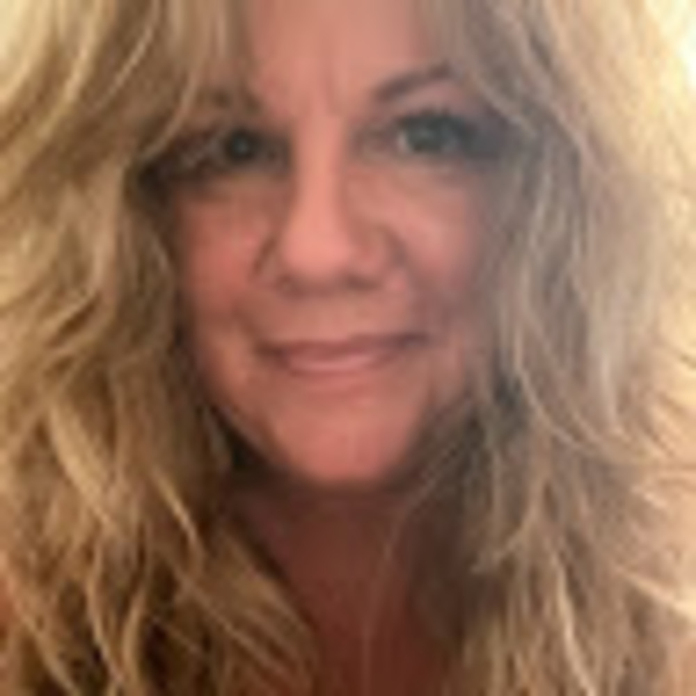 Meet your Posher, Denise